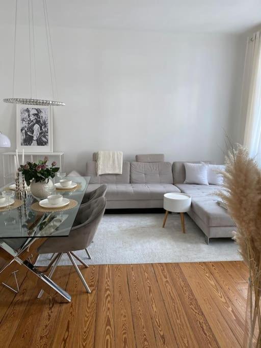 Altbau-Oase Der Eleganz: Stadtnaher Komfort Pur Wiesbaden Buitenkant foto