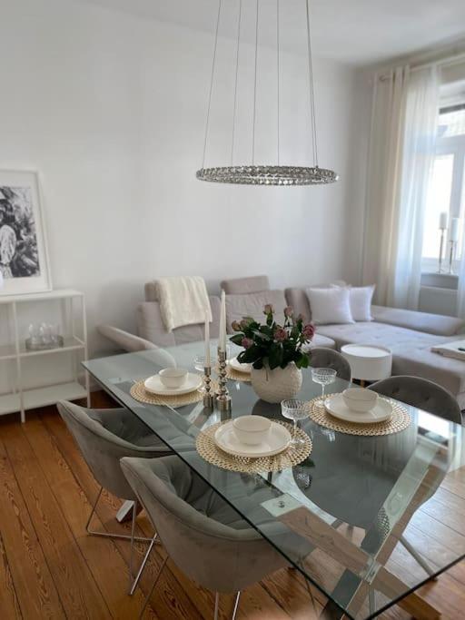 Altbau-Oase Der Eleganz: Stadtnaher Komfort Pur Wiesbaden Buitenkant foto