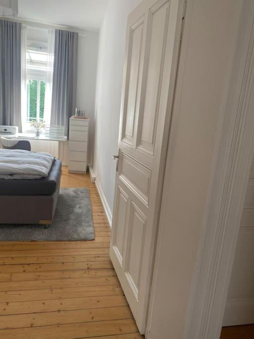 Altbau-Oase Der Eleganz: Stadtnaher Komfort Pur Wiesbaden Buitenkant foto